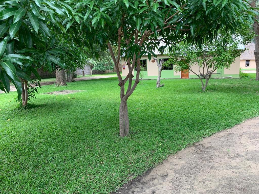 Juda Haus Lodge Katima Mulilo Eksteriør bilde